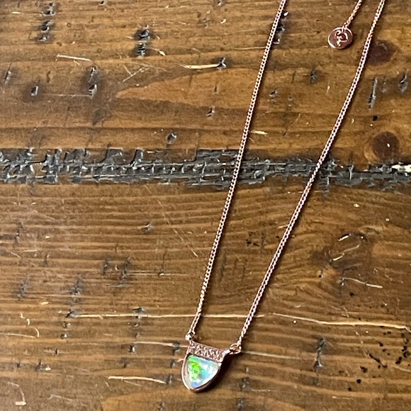 Rose gold tone necklace with opal like stone. - Picture 4 of 5